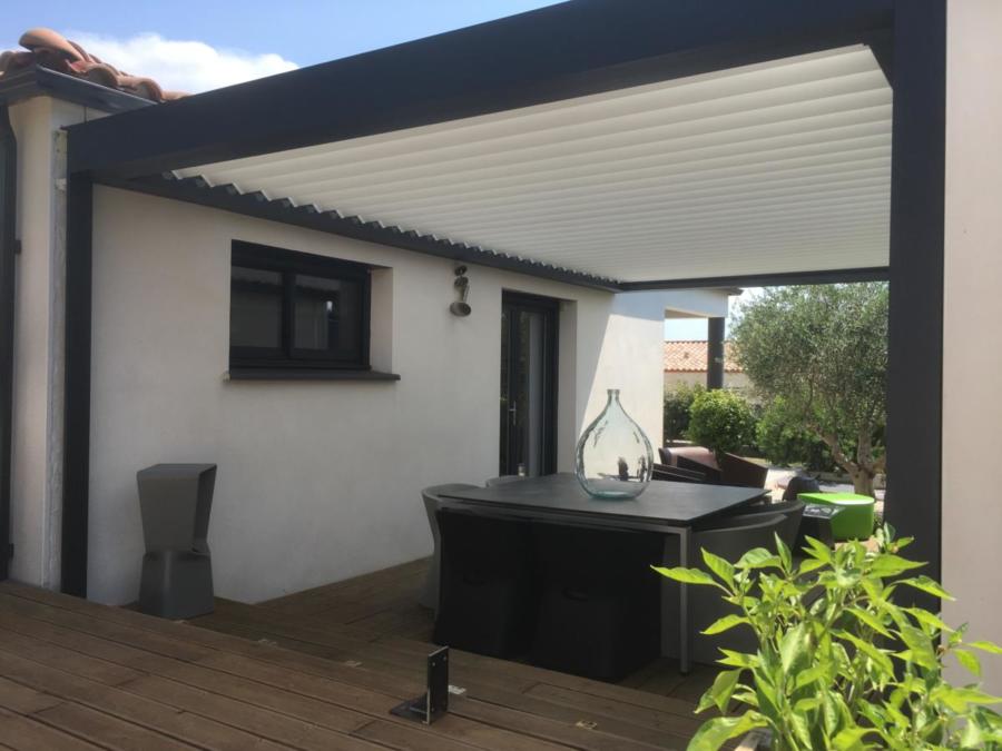 Pergola bioclimatique Brustor - EVS ETS Pujol